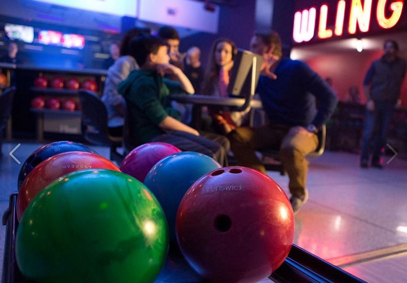 SLOTVIP Bowling Food & Drink